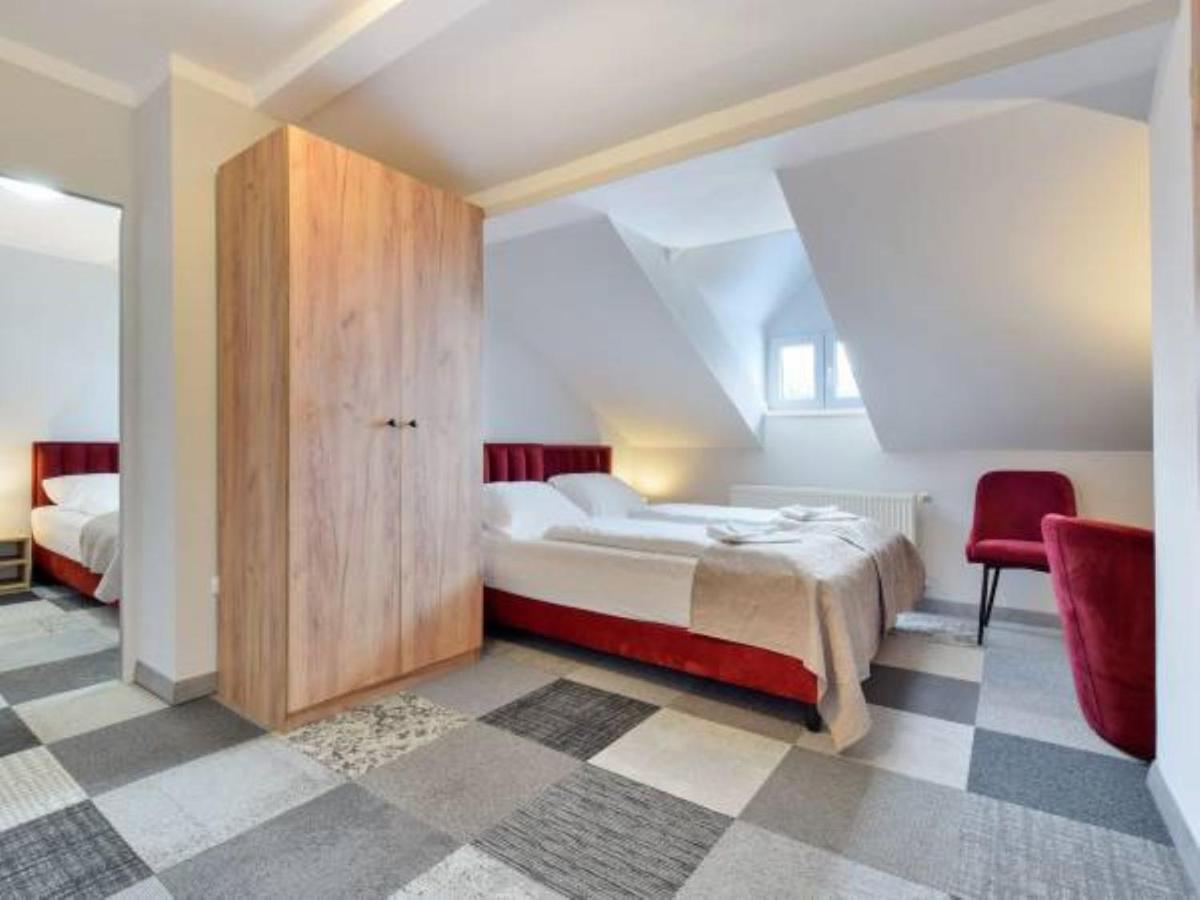 Osrodek Szkoleniowo Wypoczynkowy Gopr Hotel Duszniki Zdroj Luaran gambar
