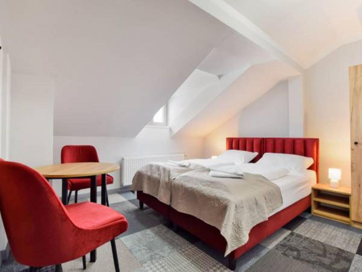Osrodek Szkoleniowo Wypoczynkowy Gopr Hotel Duszniki Zdroj Luaran gambar